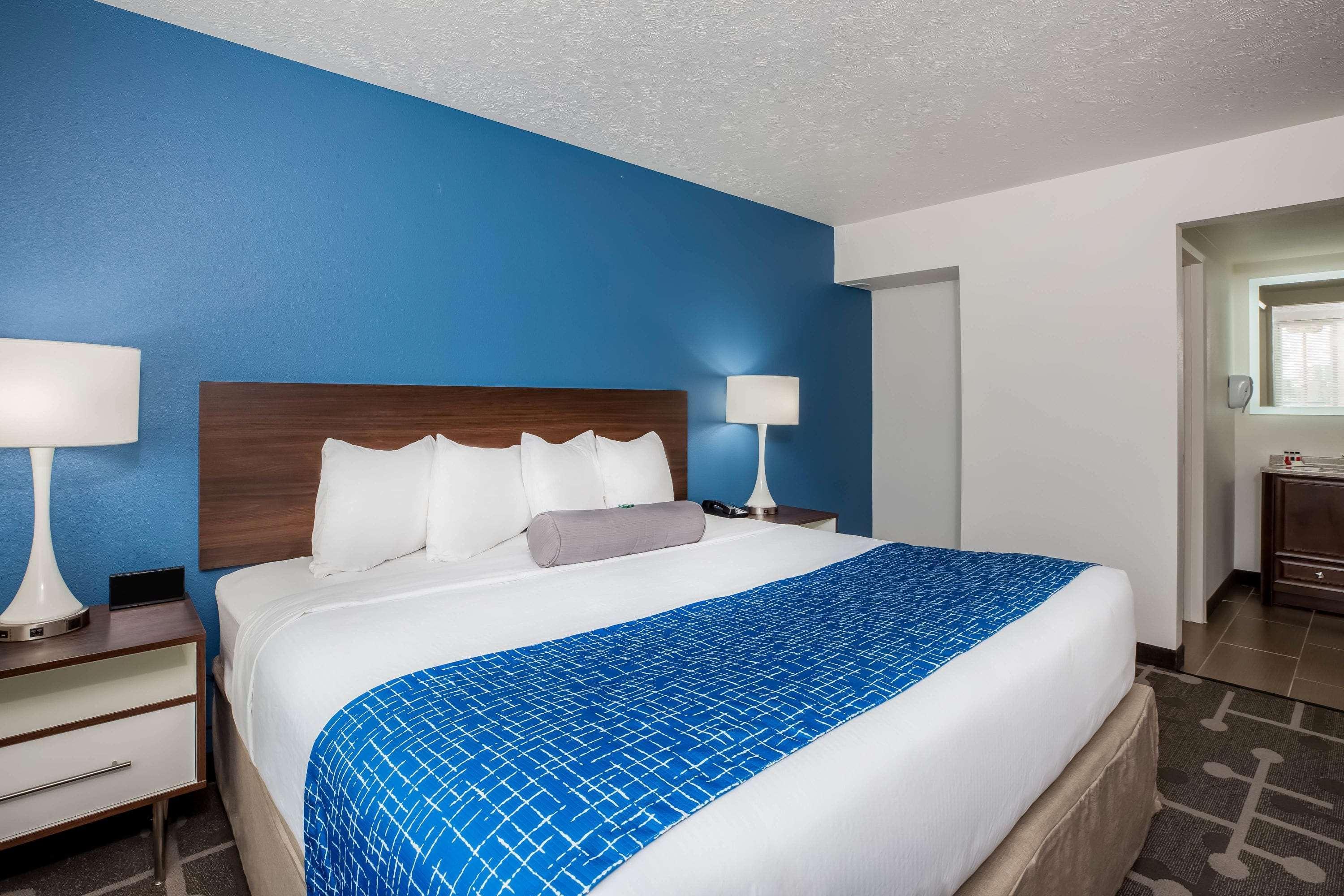 Baymont By Wyndham Spokane Buitenkant foto