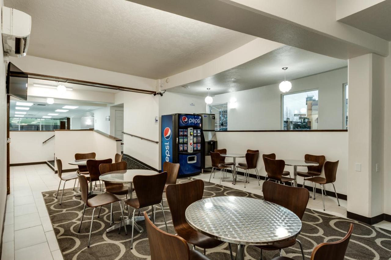 Baymont By Wyndham Spokane Buitenkant foto